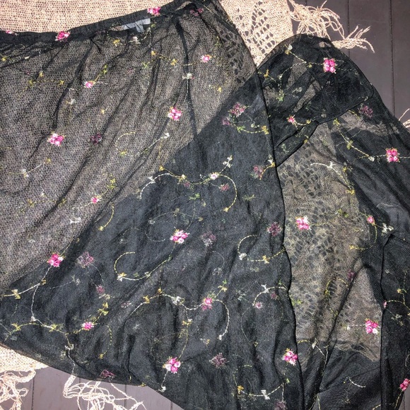 CHARLOTTE RUSSE Black sheer 🌺 coverup/skirt L - Picture 2 of 2